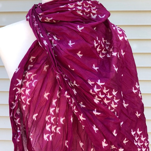 NWT Candies Magenta pink scarf with white birds - Picture 2 of 3